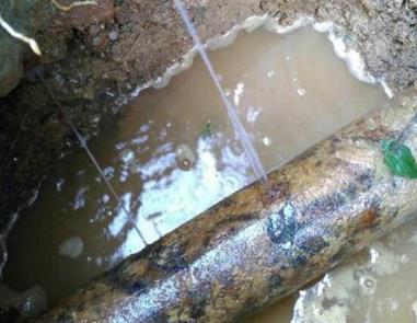 南谯楼顶渗水维修公司分享下地暖漏水的原因及检测方法。